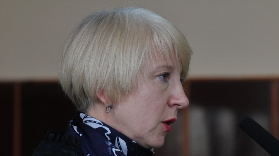 Аферистка в мантії